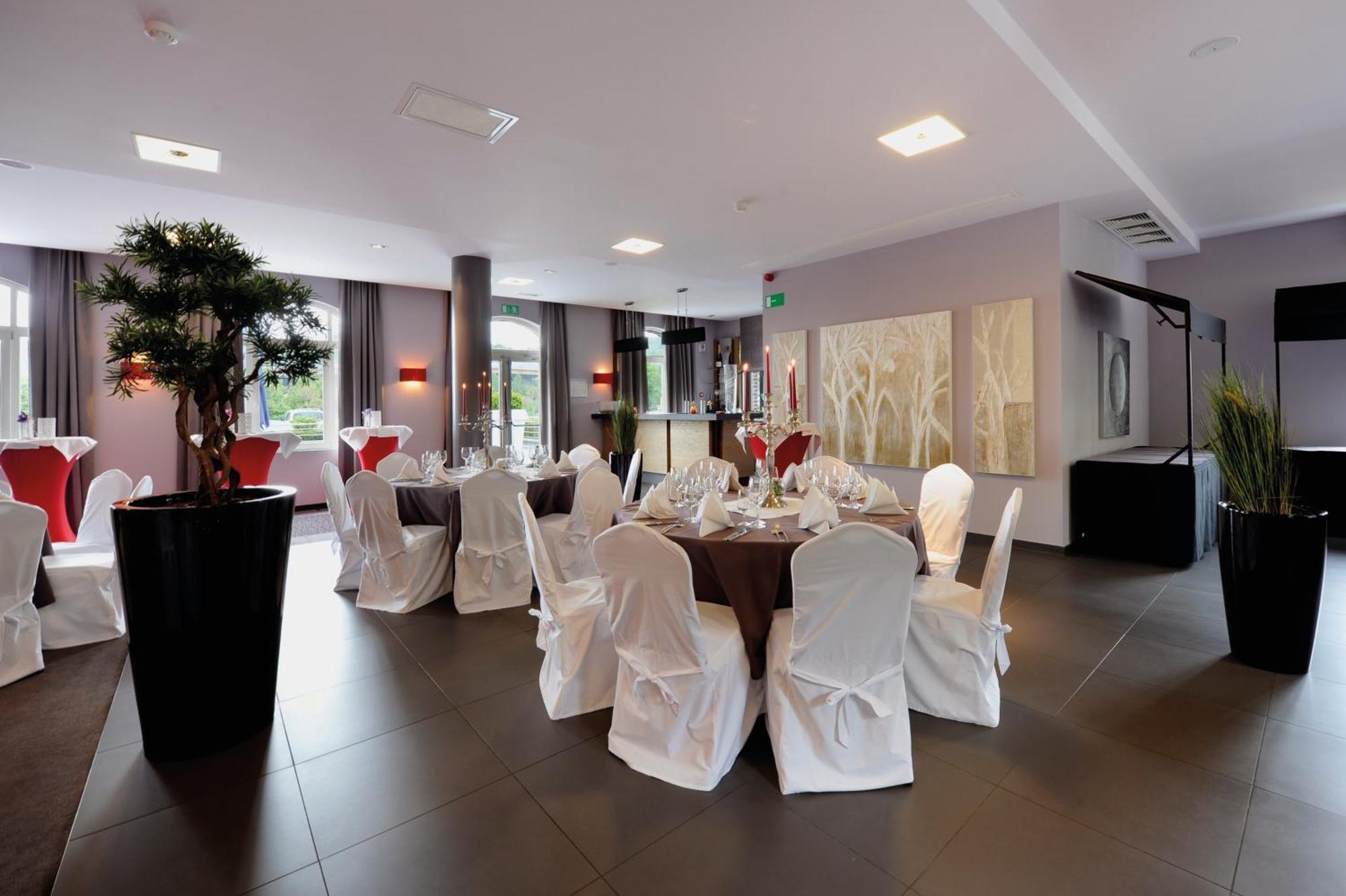 Hotel Verviers Van Der Valk Esterno foto