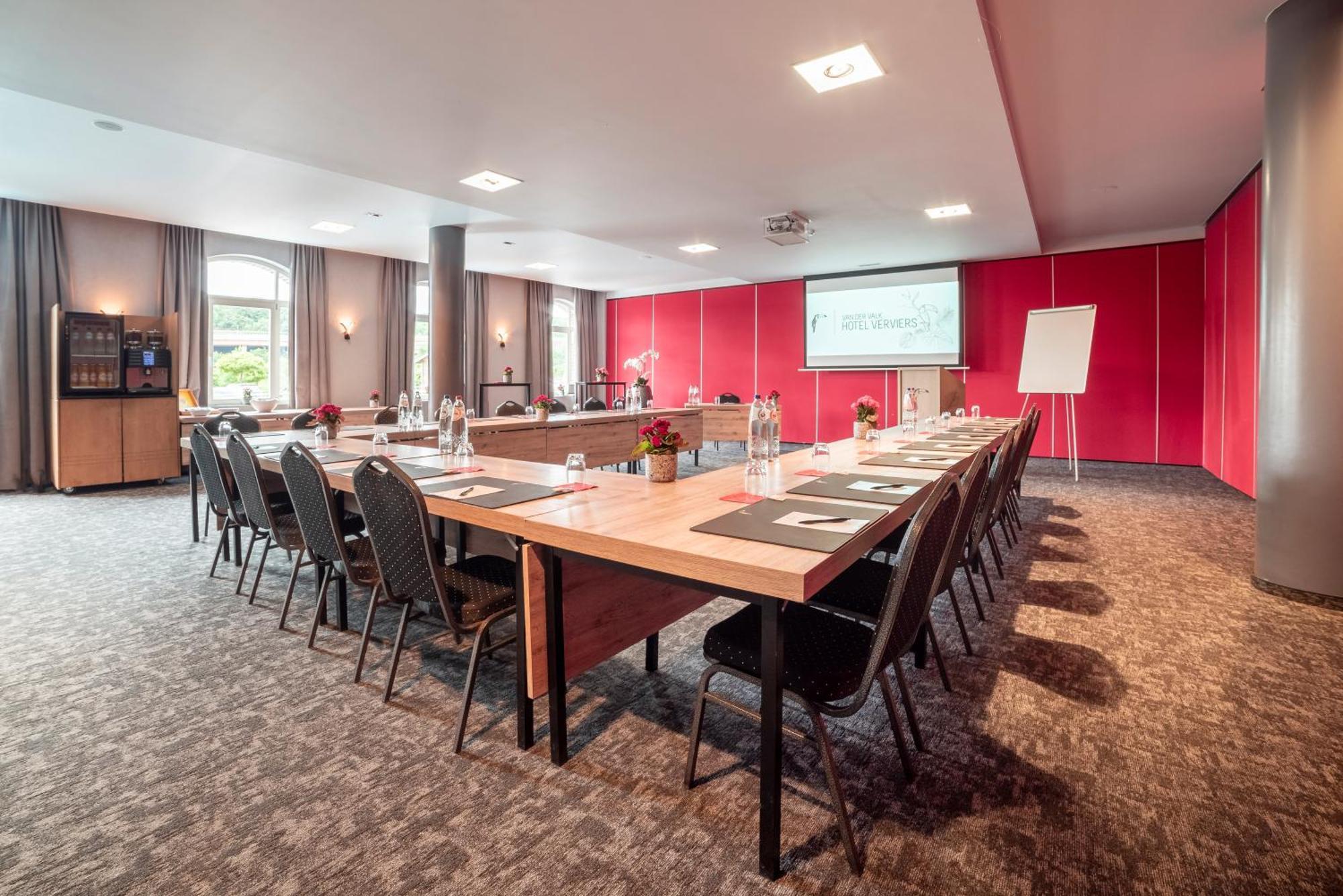 Hotel Verviers Van Der Valk Esterno foto
