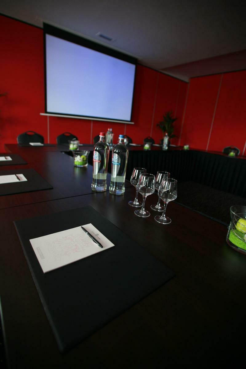 Hotel Verviers Van Der Valk Esterno foto