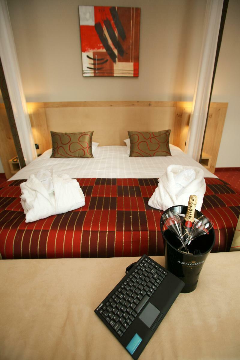 Hotel Verviers Van Der Valk Esterno foto